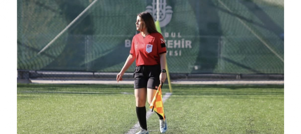 Genç Hakem Sahada: Burak Tahir Ateş’ten Eslem Şahin’e Tebrik - GÜNDEM - İnternetin Ajansı